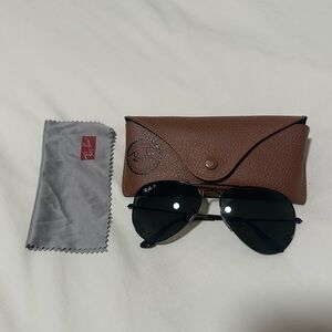 Ray-Ban Black Aviator Sunglasses